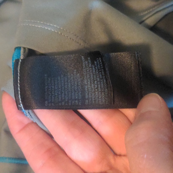 Men's The North Face long sleeve shirt, size XL - Picture 12 of 12